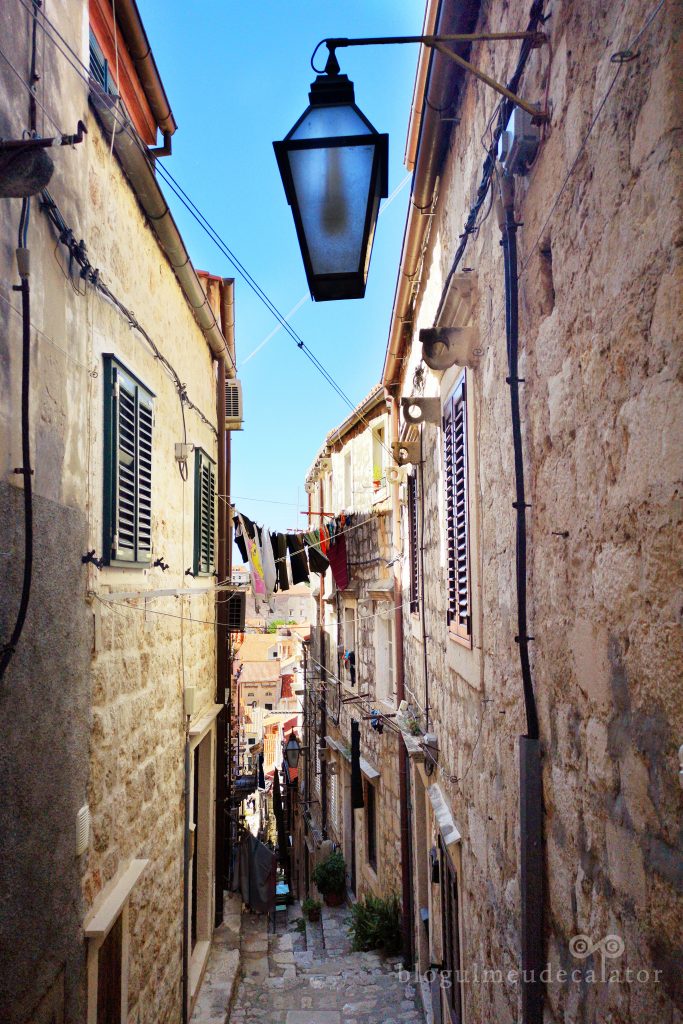stradute inguste in Dubrovnik, vacanta inCroatia